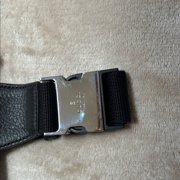 Gucci Beige and Black Monogram Wallet - Picture 5 of 8